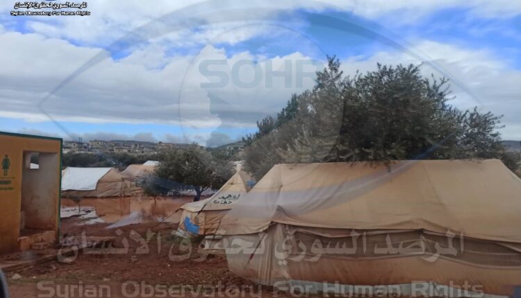 حال بعض المخيمات شمالي إدلب عقب الأمطار الغزيرة (9)