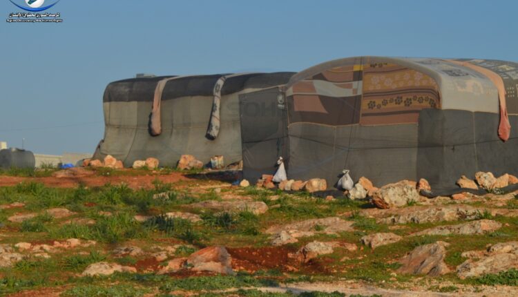 عدسة المرصد السوري ترصد مخيم الزهراء بالقرب من مدينة سرمدا بريف إدلب الشمالي 