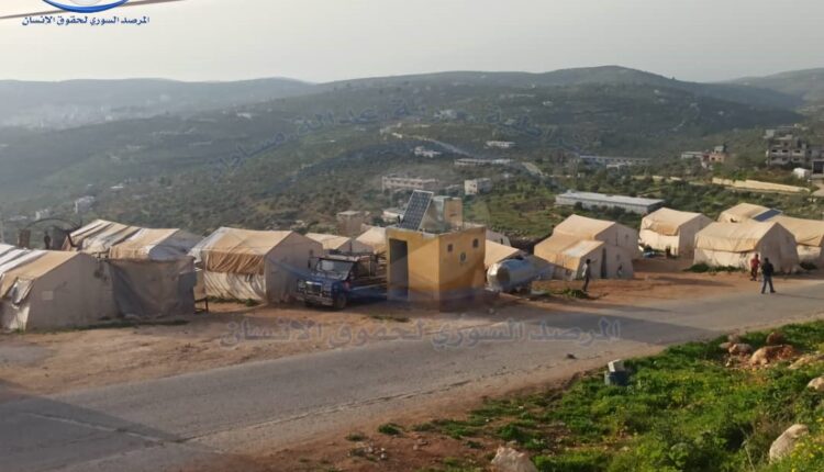 عدسة المرصد السوري ترصد منطقة المخيمات في جبل كفرتخاريم شمال غربي إدلب