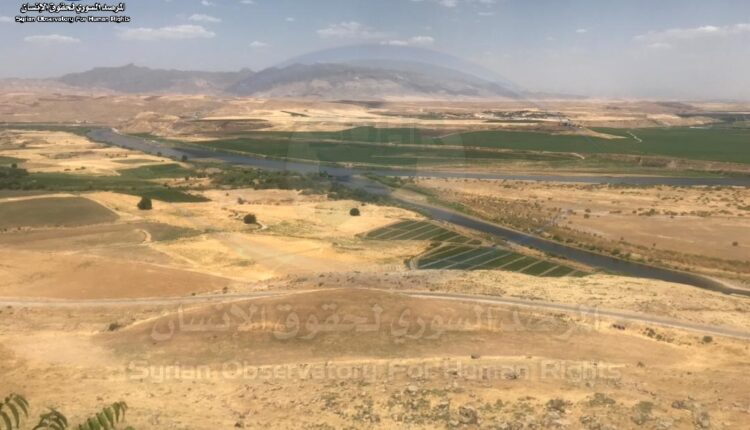 المثلث الحدودي بين سوريا والعراق وتركيا في ريف المالكية(ديريك) يظهر انخفاض منسوب مياه نهر دجلة (11)