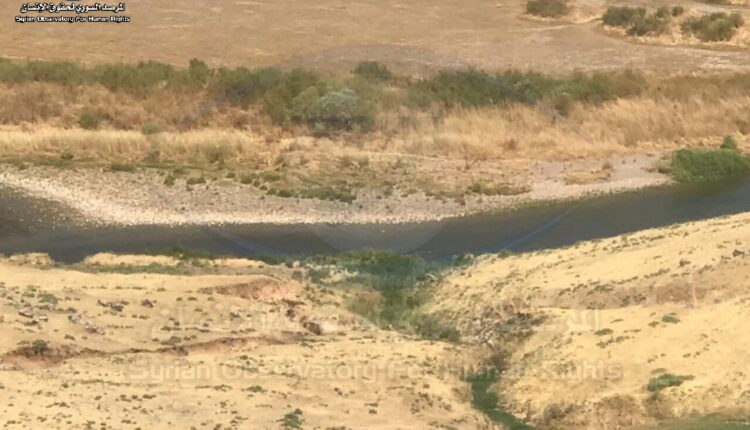المثلث الحدودي بين سوريا والعراق وتركيا في ريف المالكية(ديريك) يظهر انخفاض منسوب مياه نهر دجلة (4)