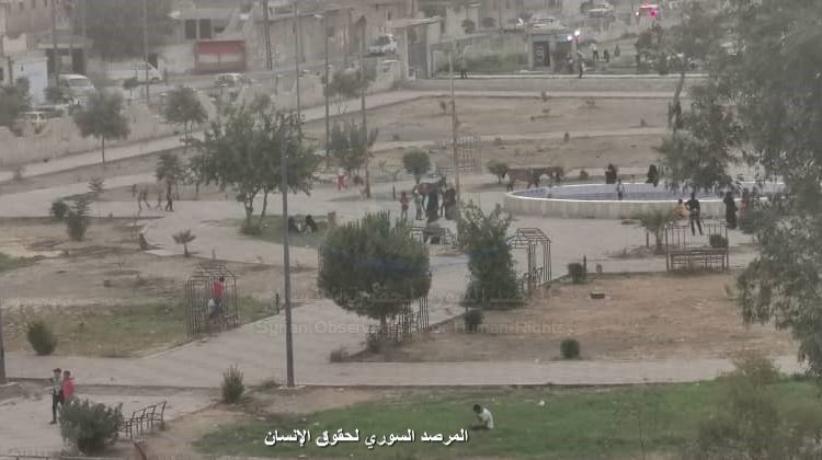 عدسة #المرصد_السوري تظهر بعض من جوانب الحياة في مدينة الرقة العاصمة السابقة لـ “الدولة الإسلامية”