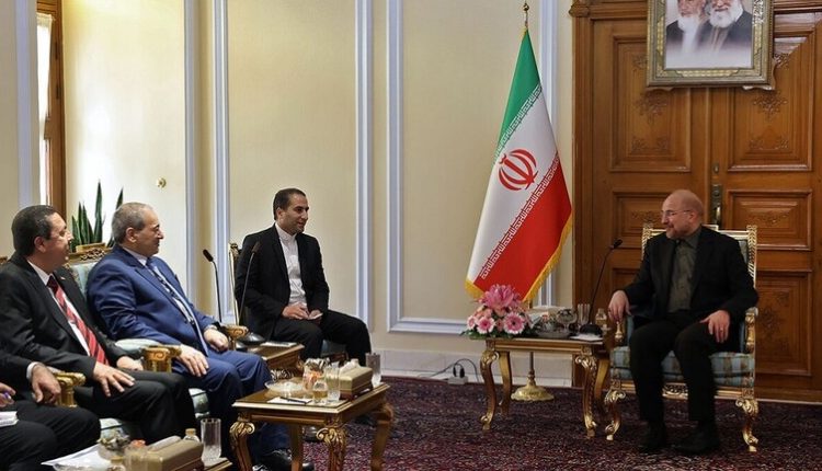 رئيس مجلس الشورى الإيراني محمد باقر قاليباف ووزير الخارجية السوري فيصل المقداد