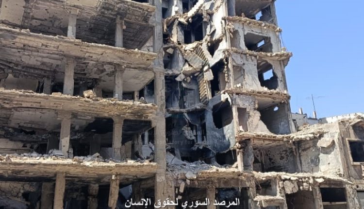 آثار الدمار في أحياء جورة الشياح وباب هود وطريق حماة في مدينة حمص5