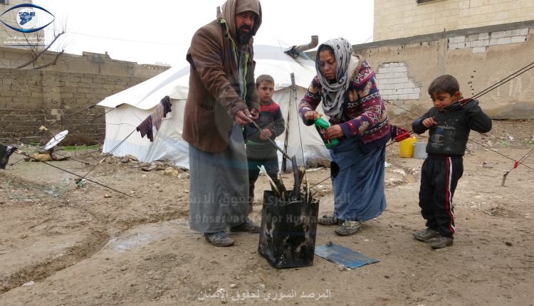 الأوضاع المعيشية القاسية التي تعاني منها عائلات نازحة في خرائب بمدينة الرقة (6)